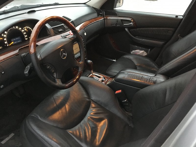 Mercedes Benz s320 w220