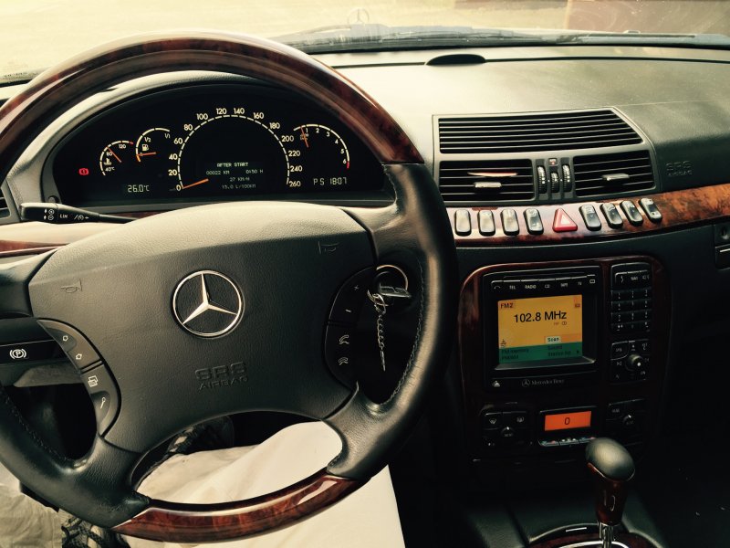 Mercedes w220 черный салон