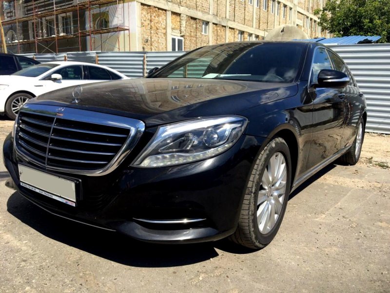 Mercedes-Benz w221