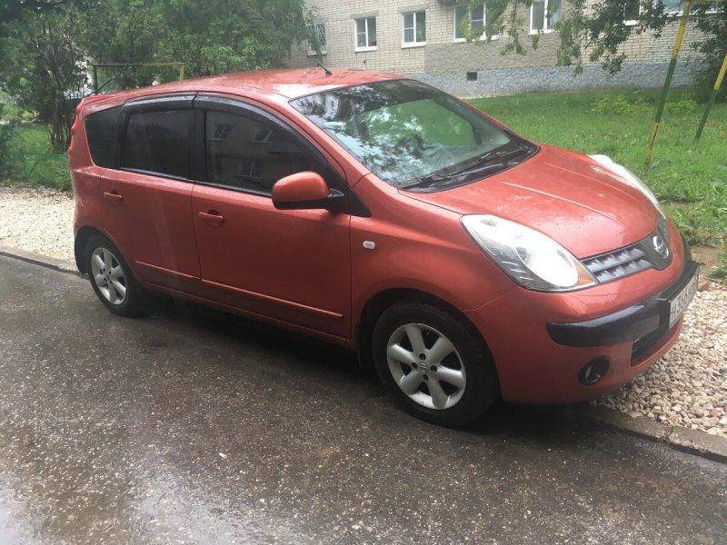Ниссан енот 2007
