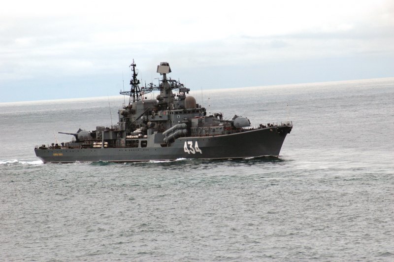 Адмирал Ушаков эсминец