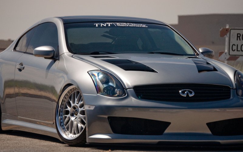 Infiniti g35 серебристая