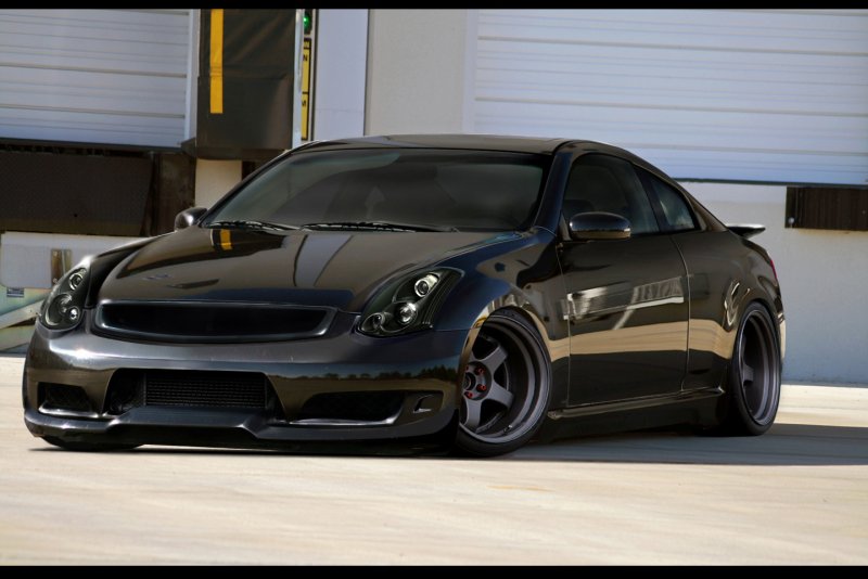 Nissan Skyline g35 Coupe