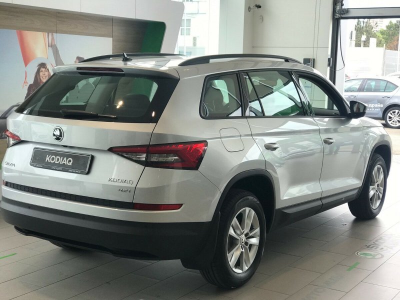 Skoda Kodiak серебристый Reflex металлик