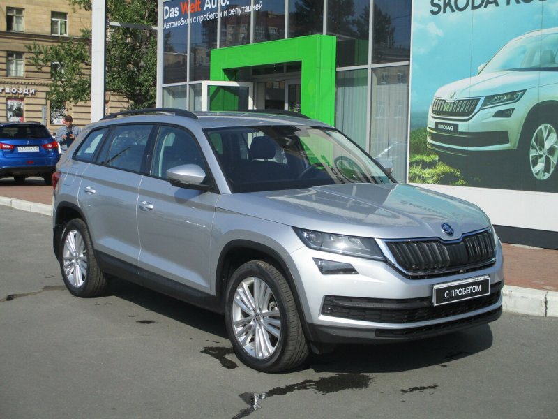 Skoda Kodiaq серебристый Brilliant металлик