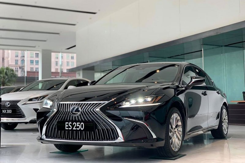 Lexus ex 250 2020