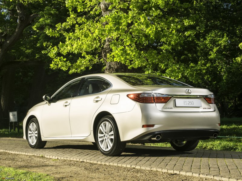 Lexus es 570