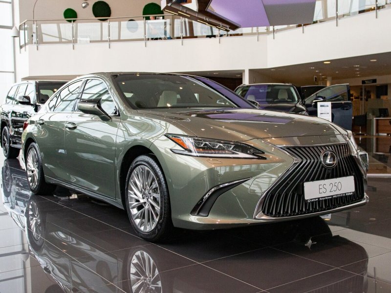 Lexus es VII 250 2020