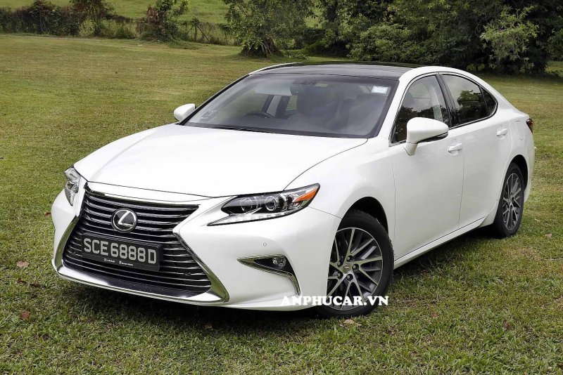 Lexus ЕС 250
