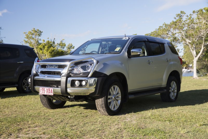 Isuzu MUX 2013 4x4