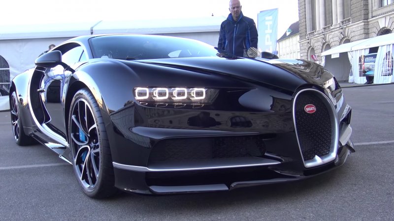 Бугатти Chiron чёрный