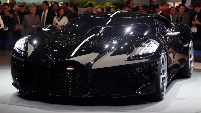Бугатти la voiture noire 2021
