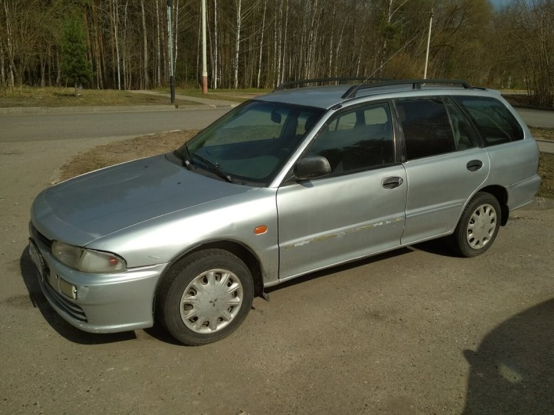 Mitsubishi Lancer универсал 1998