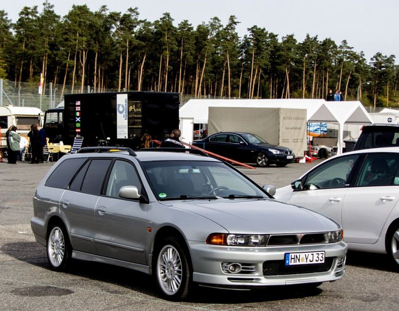 Mitsubishi Lancer 5 1995 универсал