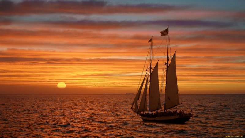 Море закат корабль