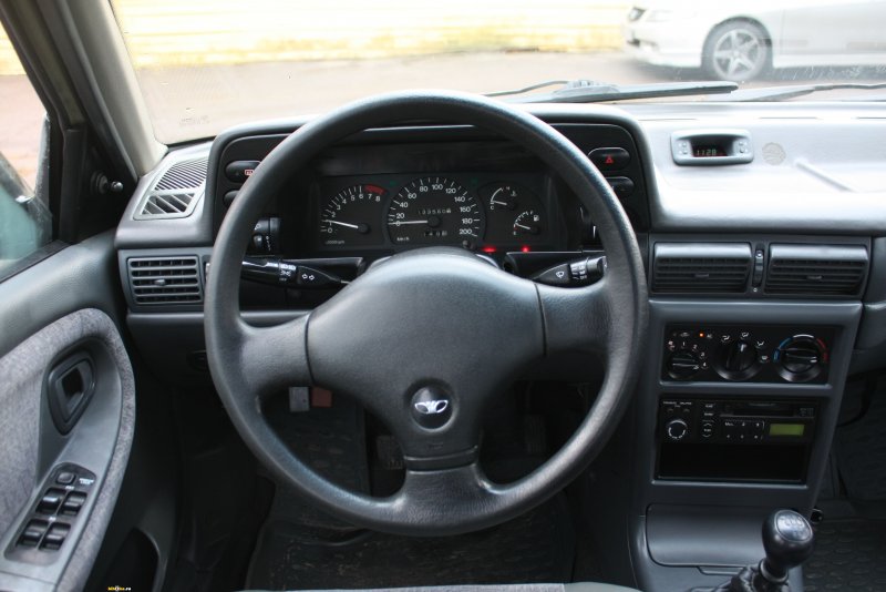 Nexia 1 2001