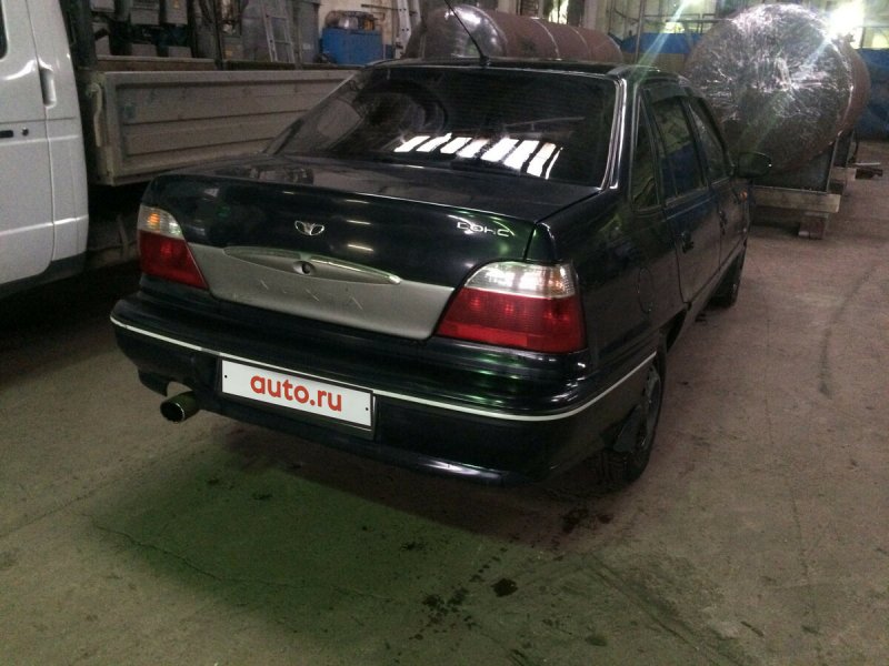 Daewoo Nexia 2008 красная