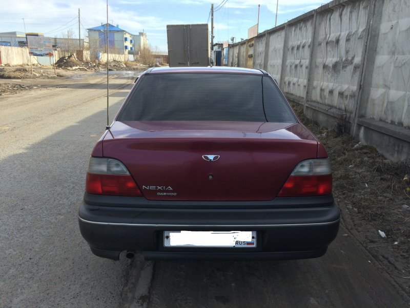 Nexia Daewoo 2001 сбоку