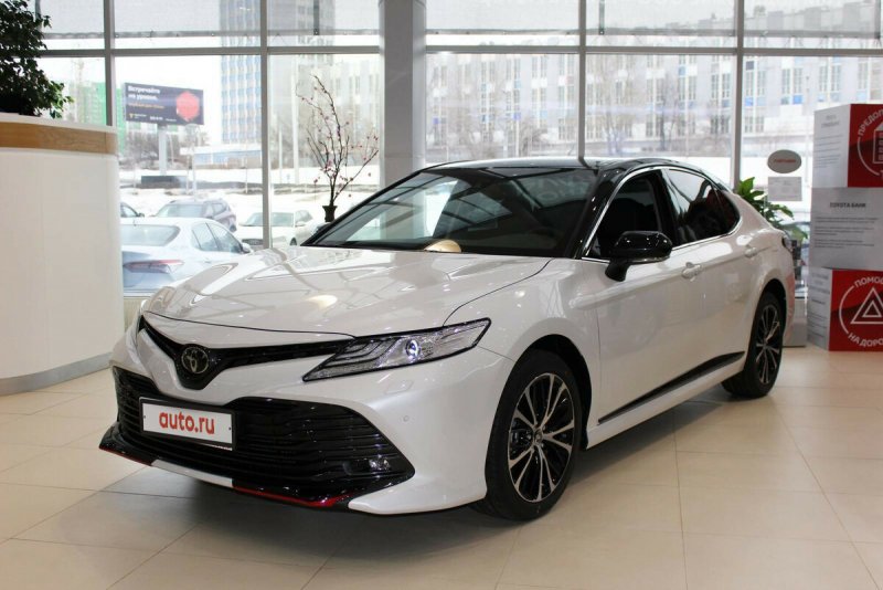 Toyota Camry xv70 2020