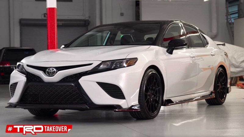 Toyota Camry v70 TRD