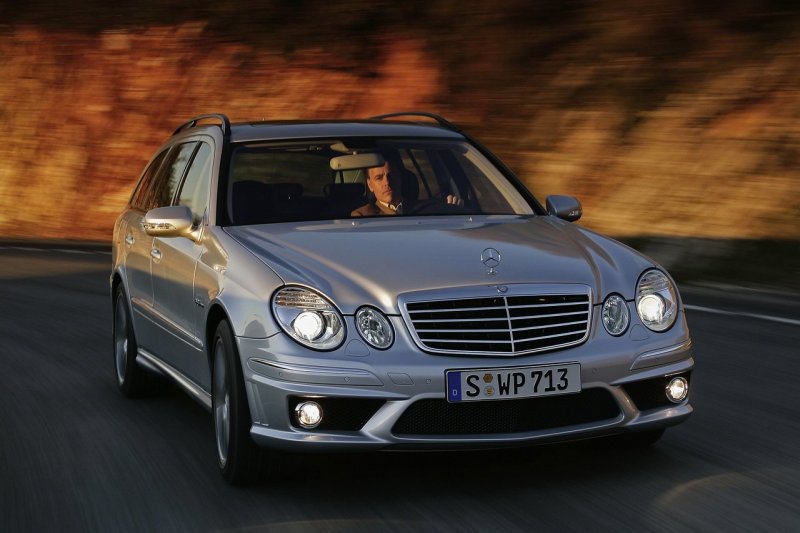 Mercedes-Benz w211