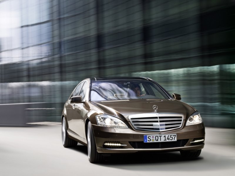 Мерседес Бенц s600