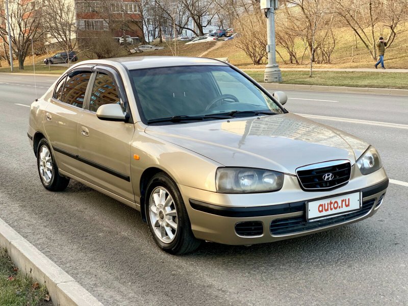 Hyundai Elantra 3