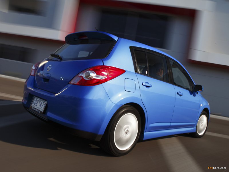 Nissan Tiida хэтчбек