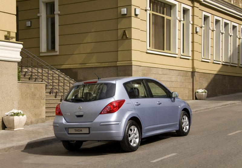 Nissan Tiida 2010