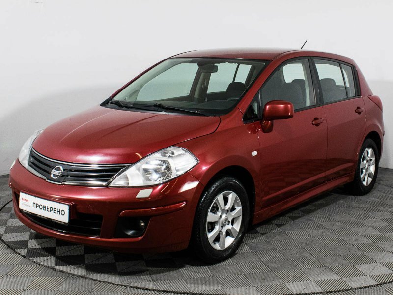 Nissan Tiida 2010
