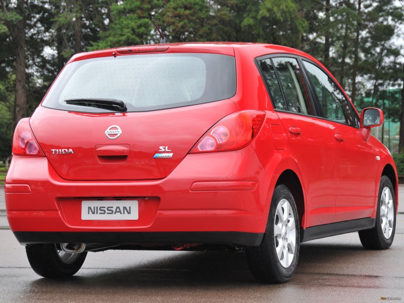 Nissan Pulsar хэтчбек