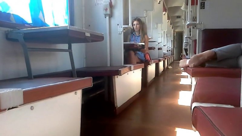 Пустой плацкартный вагон