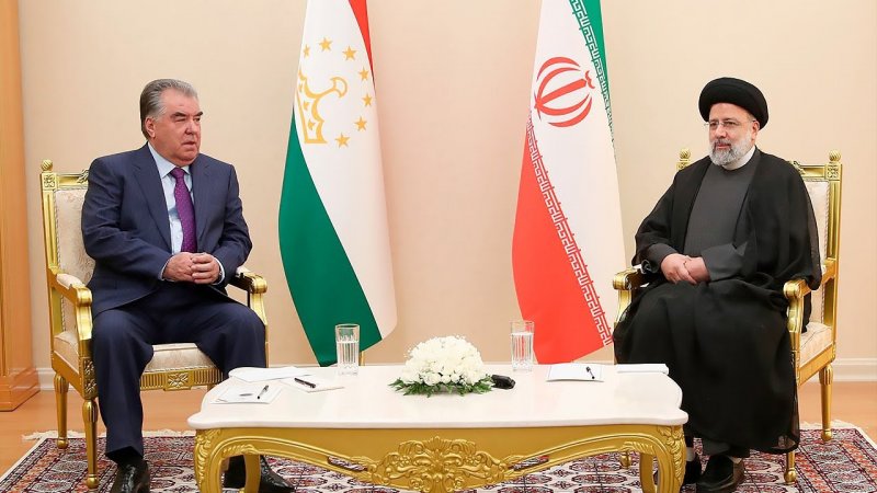 Машина Путина Аурус 2020
