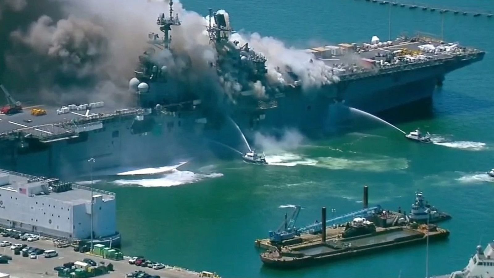 Нападение на судно. Пожар в ВМС США USS Bonhomme Richard. Подрыв американского эсминца Коул. Пожар на корабле ВМС США В Сан Диего. Пожар на авианосце Форрестол.
