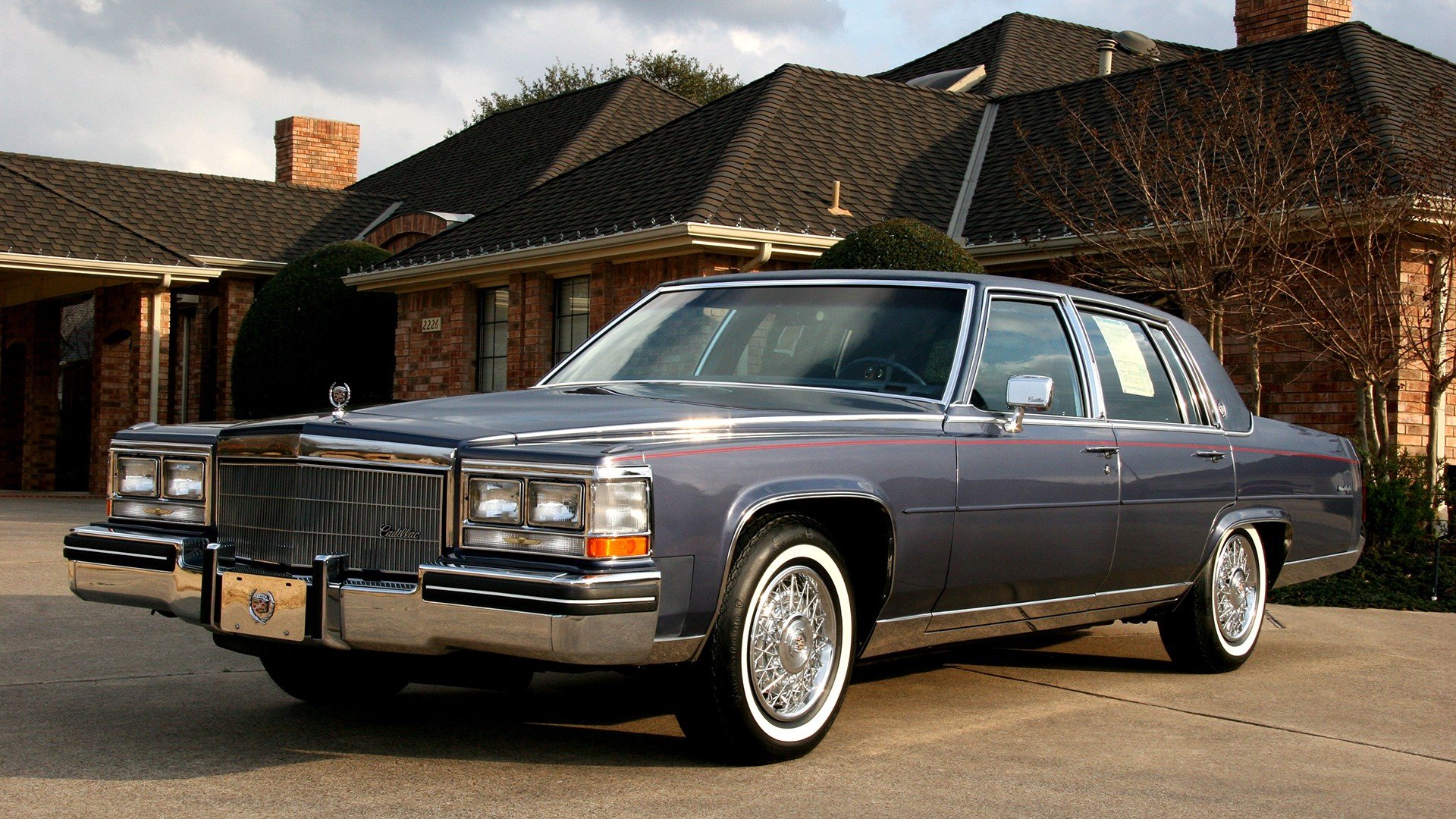 Старые американские. Cadillac Fleetwood 1984. Cadillac Fleetwood Brougham 1984. Кадиллак брогхам 1984. Cadillac Fleetwood 1999.