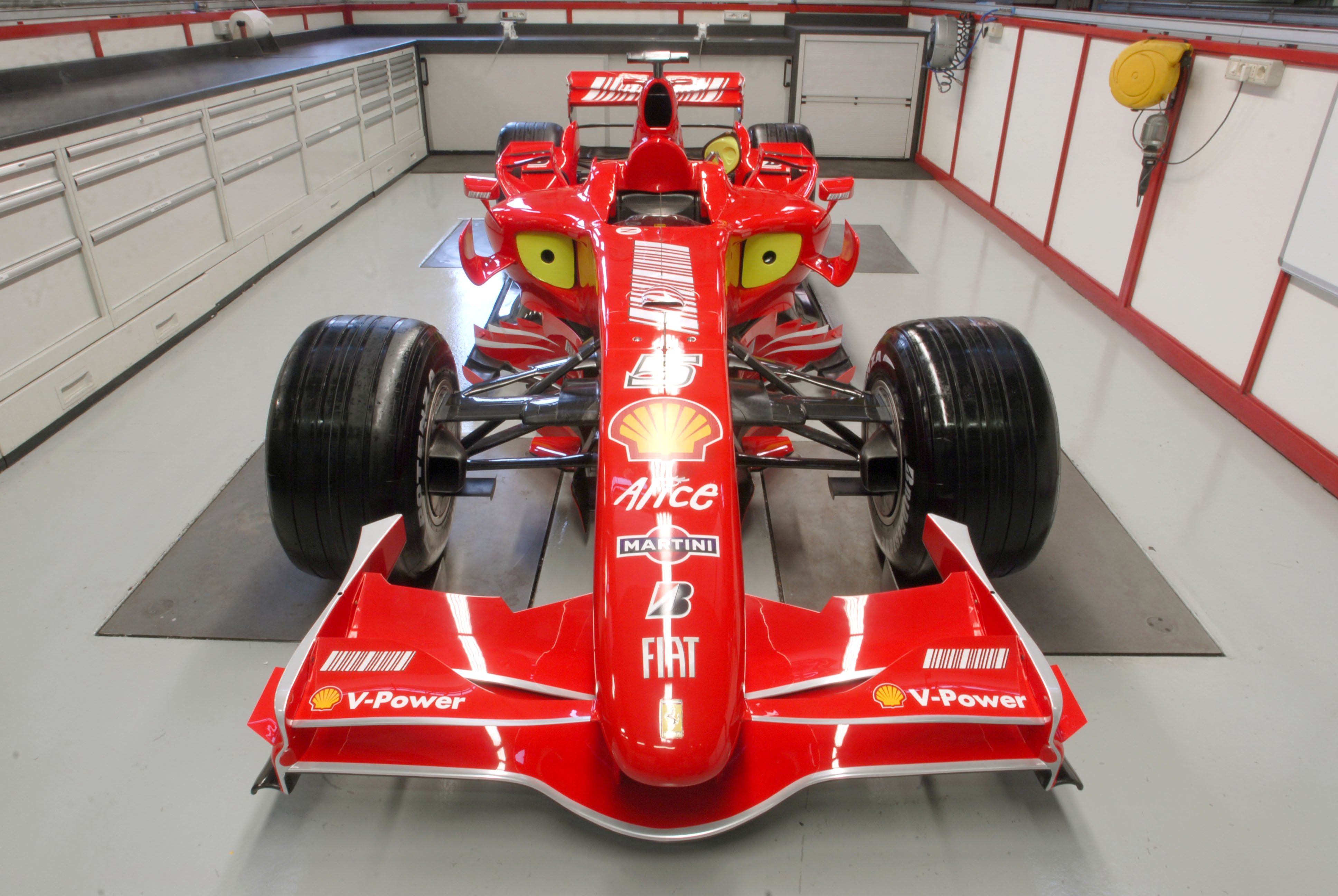 Ф 1 машина. Ferrari f1 2007. Феррари f 2007. Болид Феррари 2007. Феррари формула 1 2007.