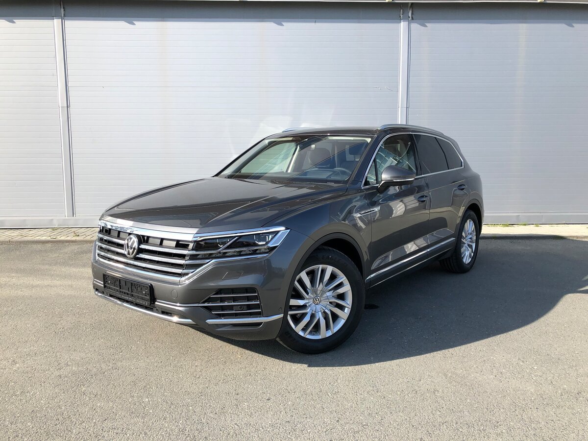 VW Touareg 3. Volkswagen Touareg 3 поколения. Туарег 3.0 дизель 2019. Туарег 2021 новый цвет Сечура.