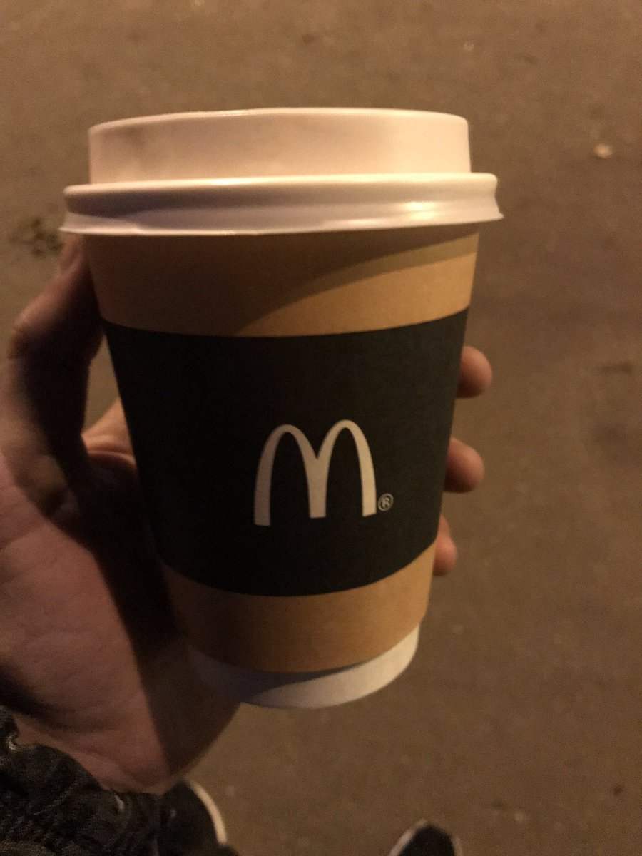 Стаканчик кофе из Макдональдса