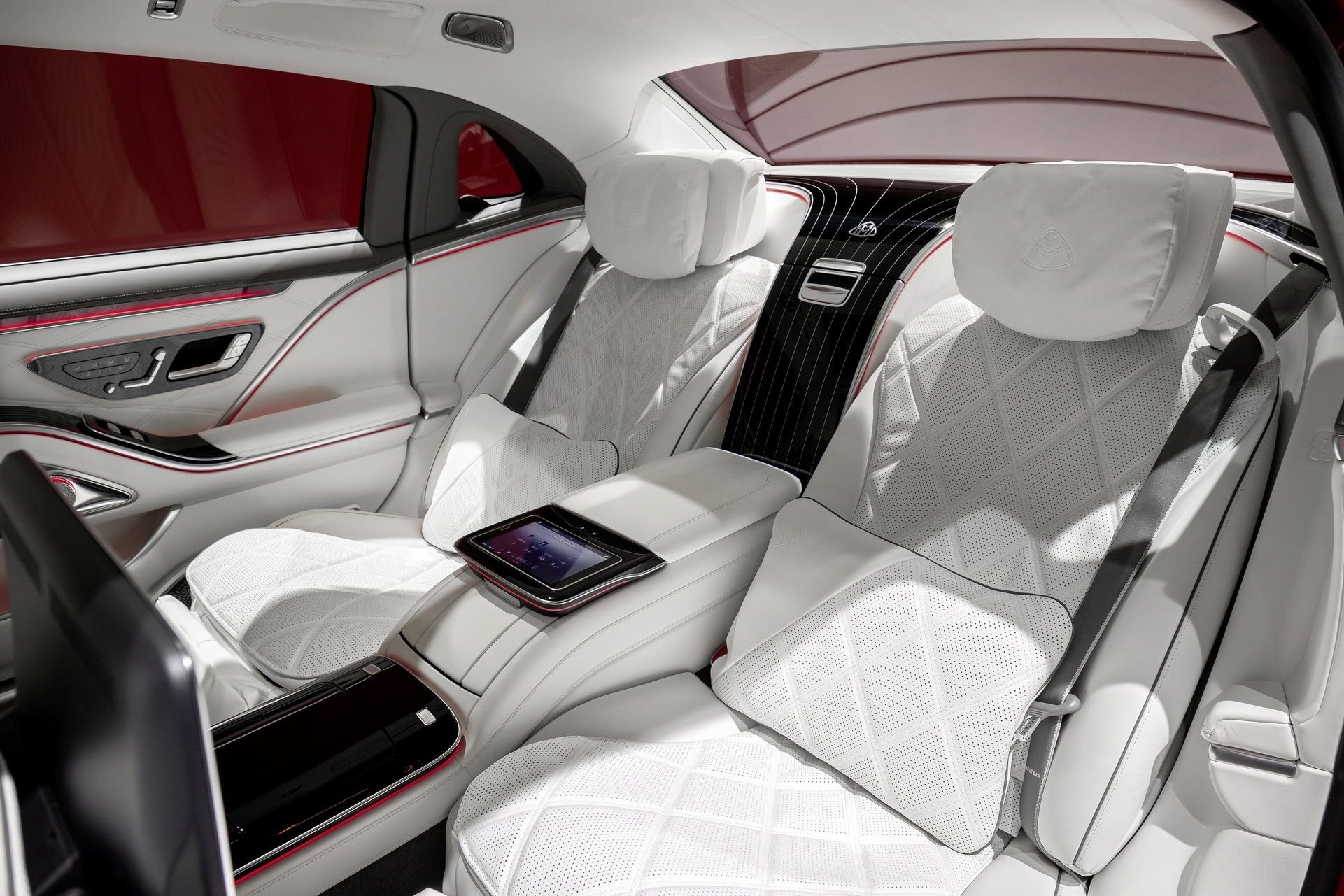 Mercedes Maybach s680 Haute Couture