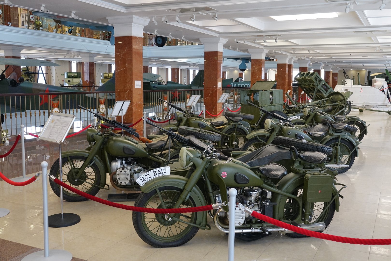 Музей военной техники в верхней пышме фото экспонатов