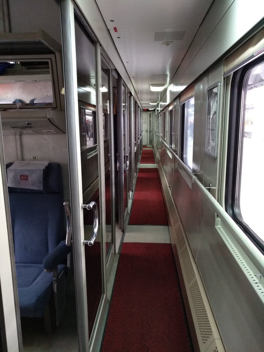 двухэтажный поезд сидячие места фото внутри
