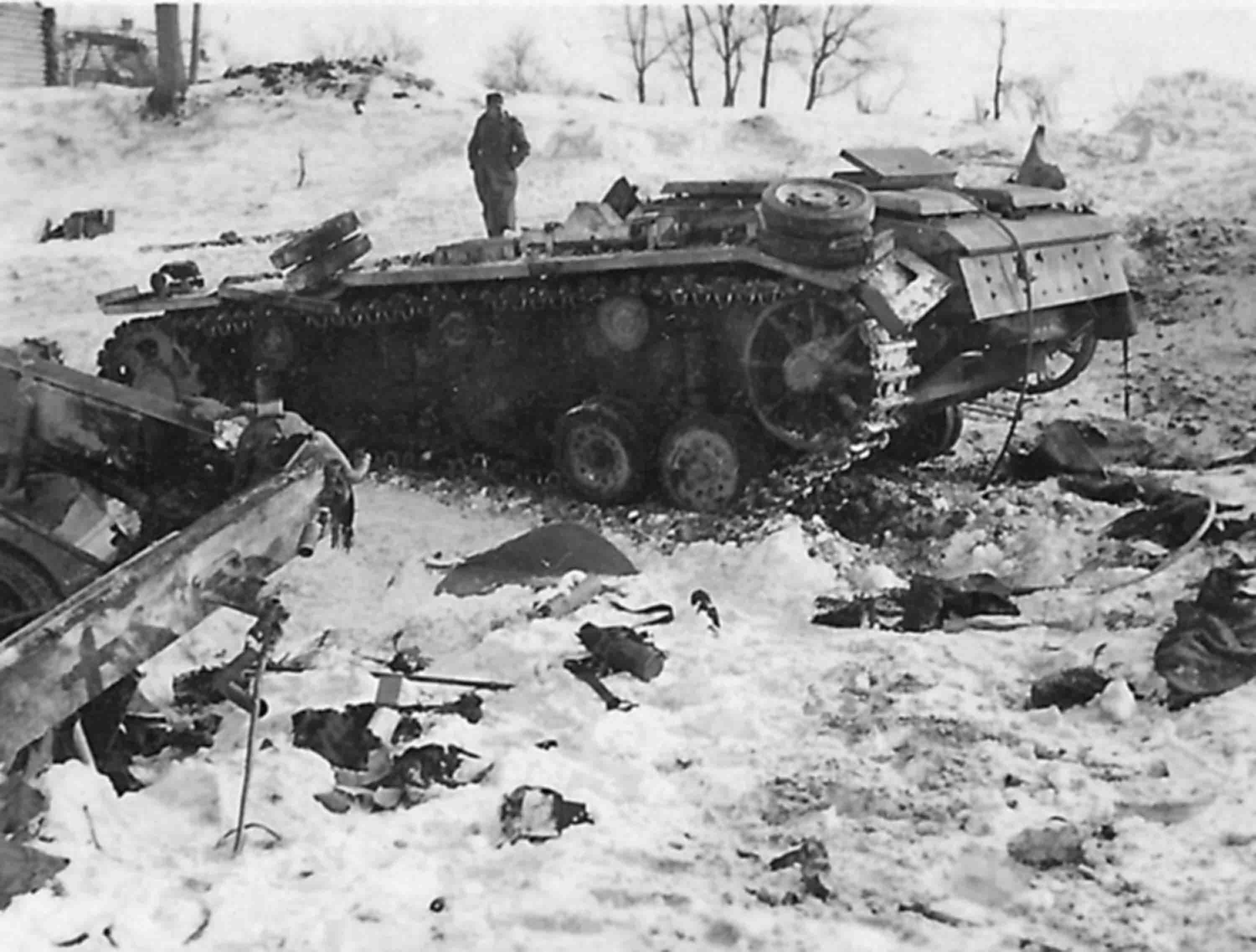 Немецкие танки после. Подбитые немецкие танки под Москвой. Подбитая немецкая техника 1941. Panzer 3 подбитый. Подбитый немецкий танк 1941.