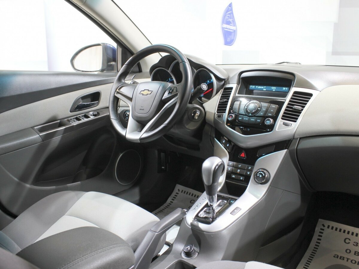 Шевроле круз 1.8 автомат. Chevrolet Cruze 2011 1.8 автомат. Шевроле Круз 1.8 автомат комплектации. Круз лс 1.8 комплектация. Chevrolet Cruze 2010 1.8 Avtomat.