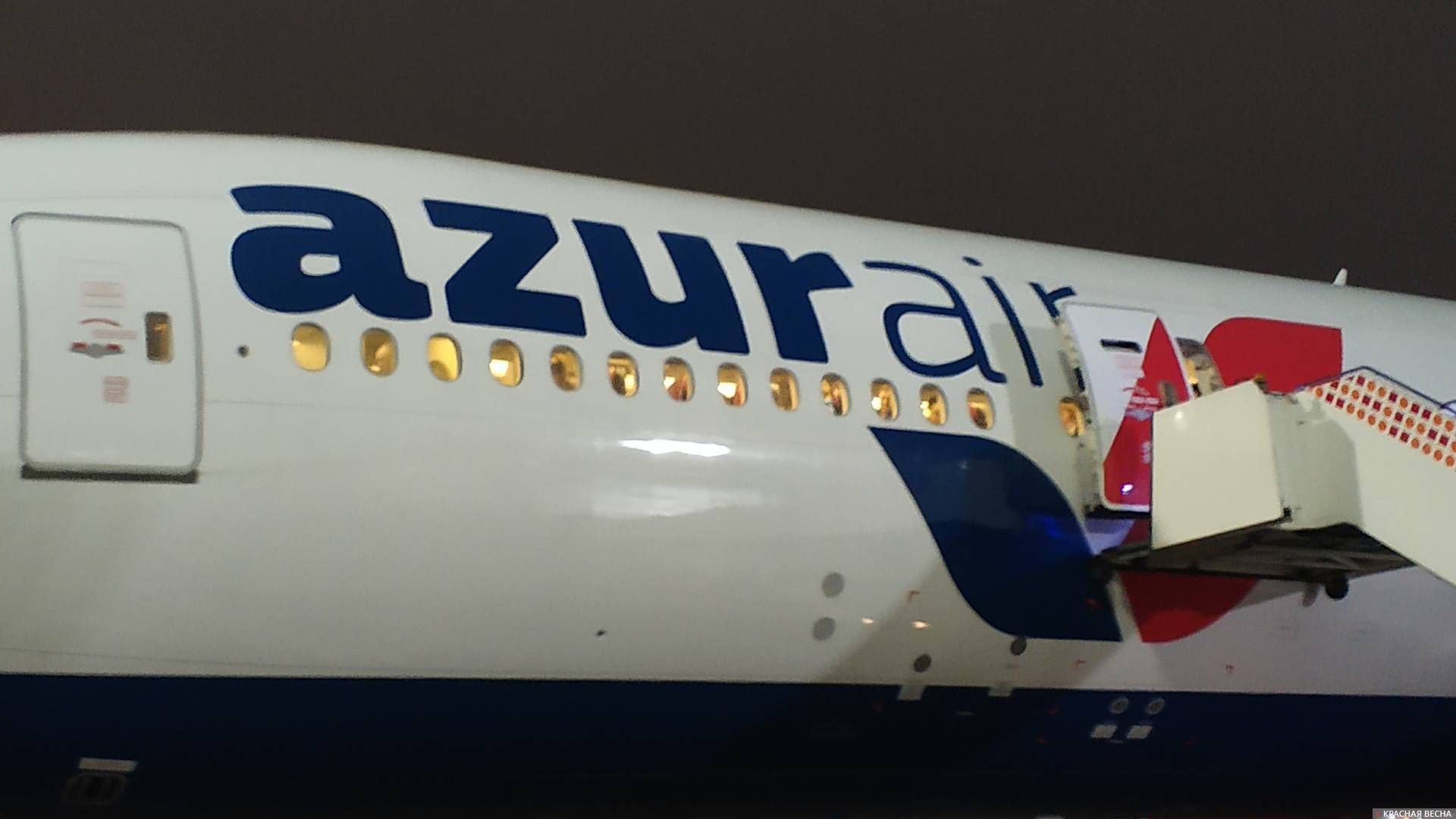 Azur air купить авиабилет. Azur Air авиакомпания самолеты. 737-900 Azur Air. Azur Air парк самолетов 2022. Внуково Azur Air.