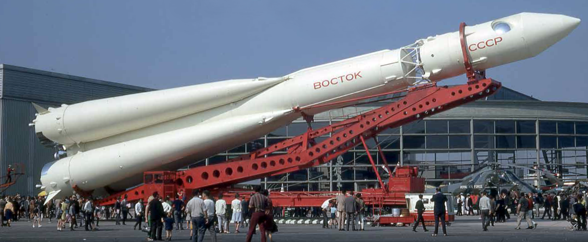 Ракетоноситель восток. Ракета Восток 1. Восток ракета-носитель Гагарина. Ракетоноситель Восток 1. Ракета носитель Восток 8к72к.