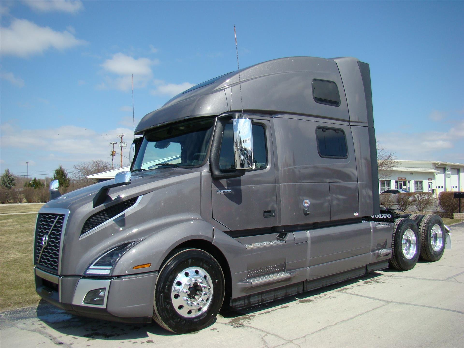 Volvo VNL RV