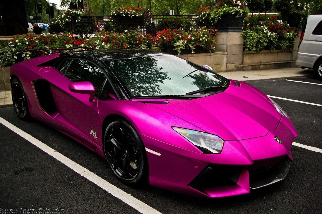 Lamborghini Aventador lp700 розовый