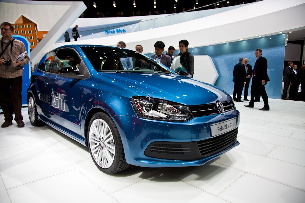 Volkswagen Polo 2011 темно синий