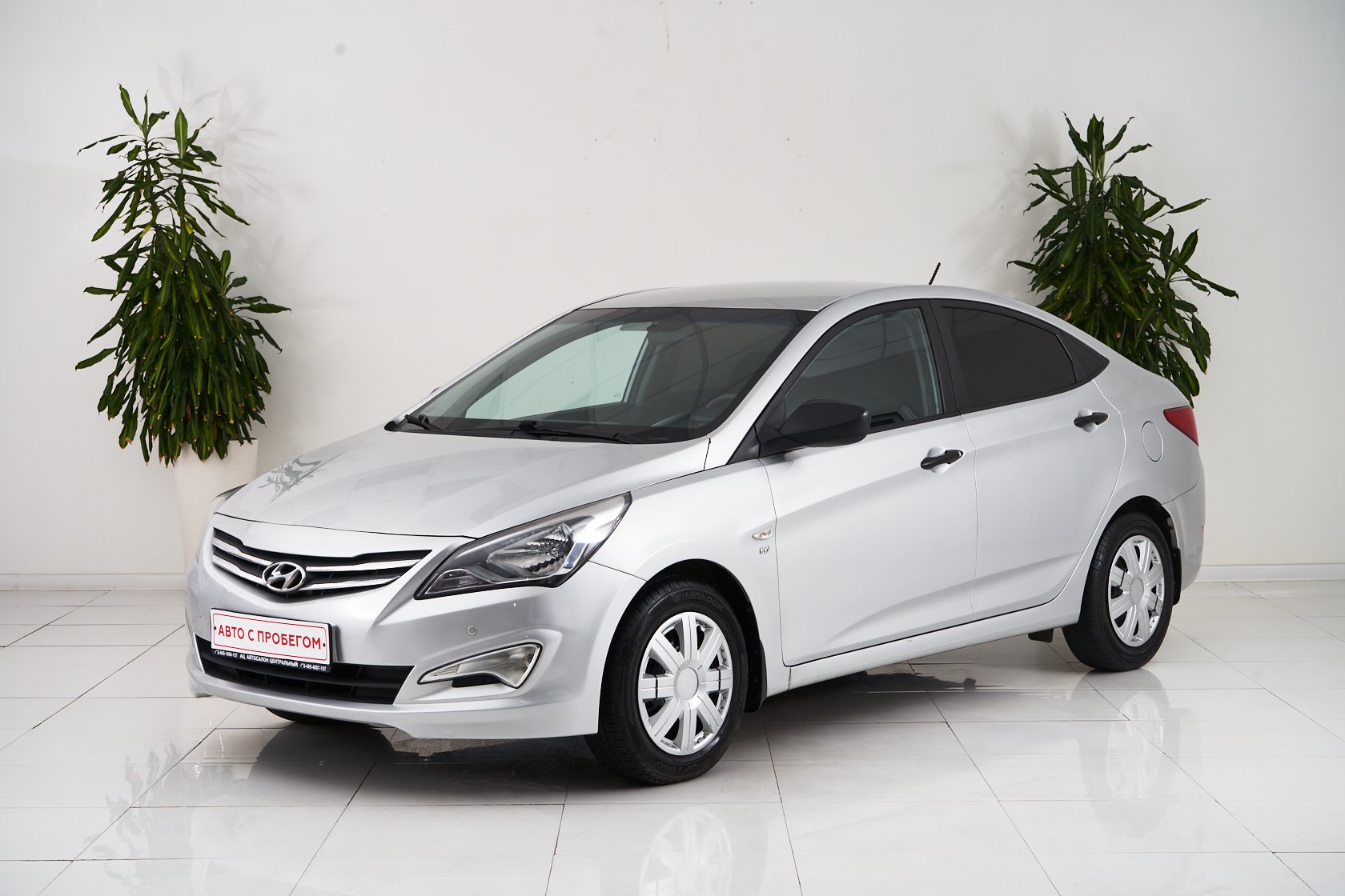 Отзывы хендай. Hyundai Solaris 2015. Hyundai Solaris 249 л.с. Хендай Солярис 2015 года серебристый металлик. Hyundai Solaris 2015 машинка модель.