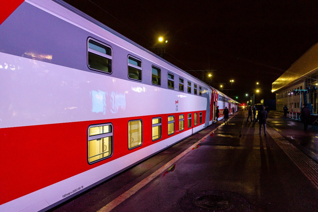 двухэтажный поезд на москву